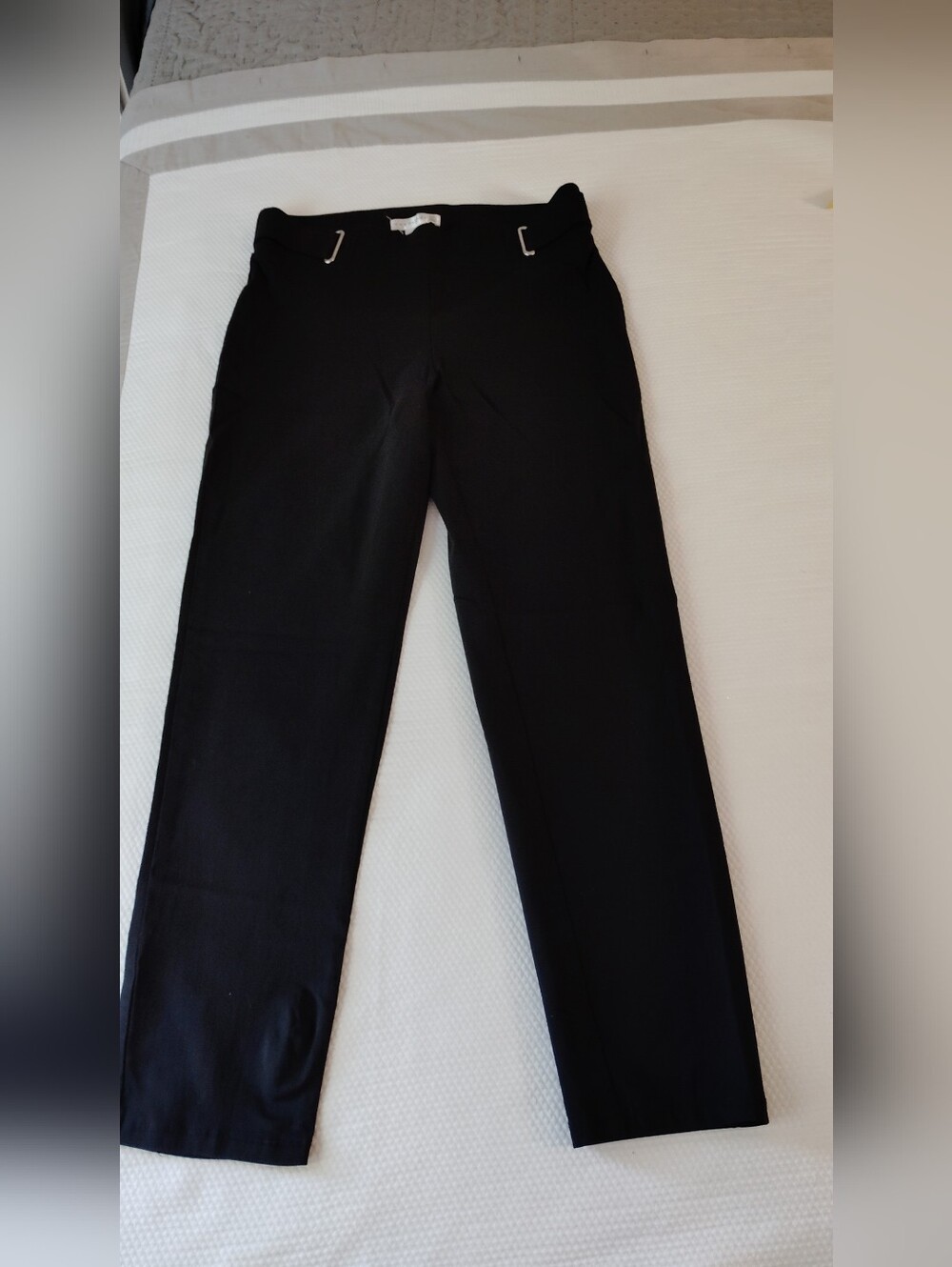 Retrology women's pants stretch leg black size M.